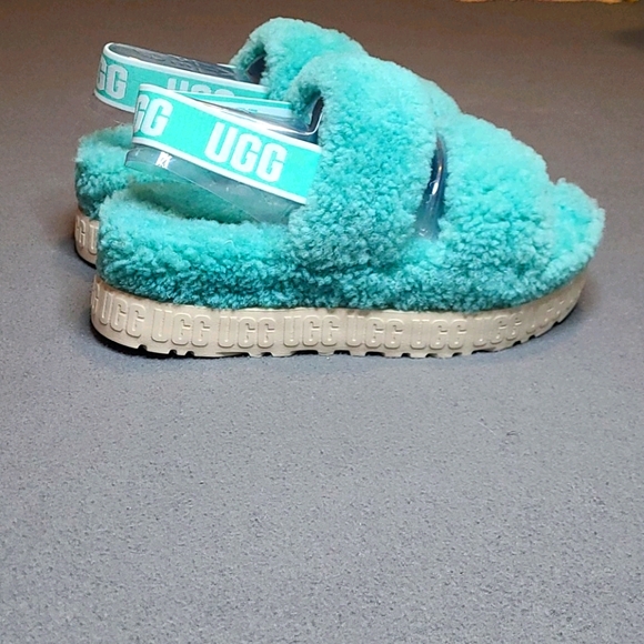 UGG Slippers - Picture 3 of 9